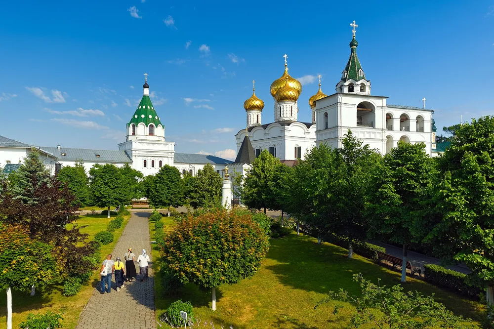 Две стороны Волги